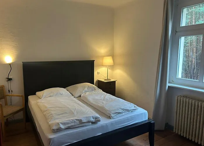 فيلة Near Berlin